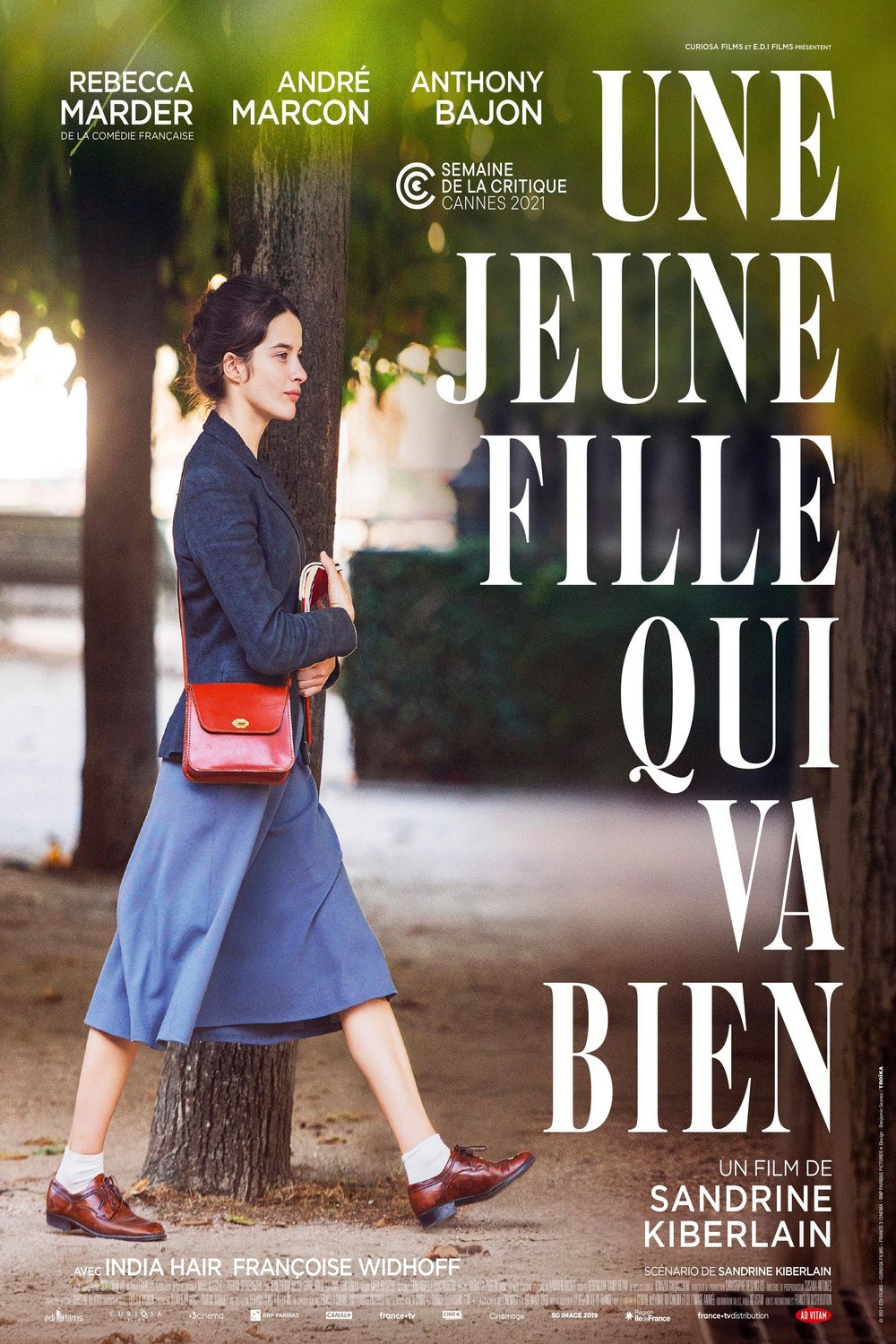 L'affiche du film Une jeune fille qui va bien [2021]