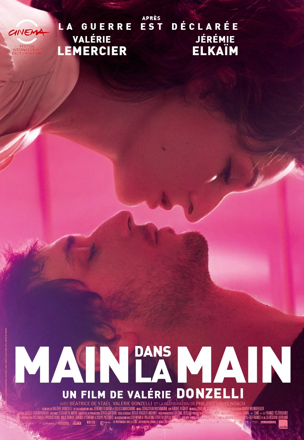L'affiche du film Main dans la main [2013]