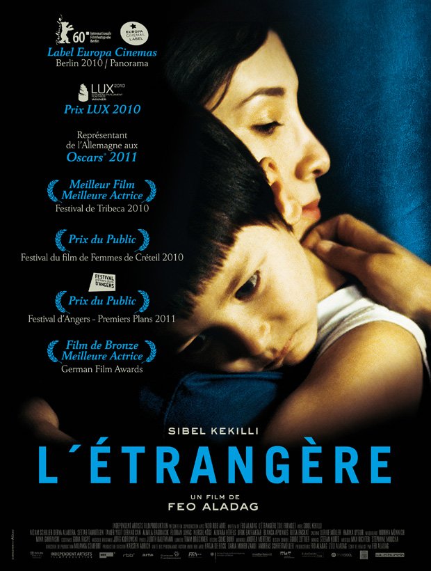 L'affiche du film L'Étrangère [2010]